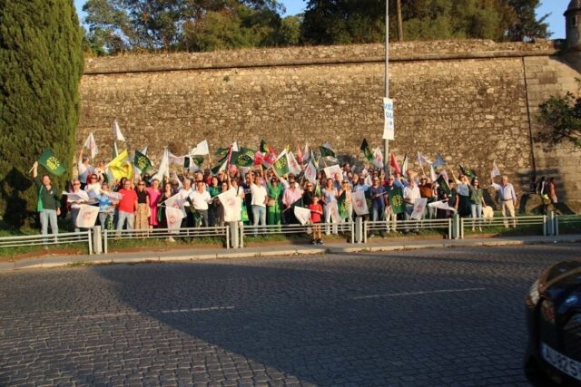 ESTA É A HORA.
ESTA É A NOSSA FORÇA.
JUNTOS, RUMO À VITÓRIA.
​
QUE IMAGEM INESQUECÍVEL! Das Portas do Raimundo à Praça do Giraldo, uma maré de gente, de bandeiras e de esperança marcou o encerramento da nossa campanha memorável. A onda #ÉvoraViva mostrou hoje a sua verdadeira força.
​
A TODOS os que estiveram connosco nesta caminhada, nas ruas, nos mercados e nas freguesias, o nosso mais profundo obrigado. Esta campanha foi feita convosco, por vós e para vós.
​
O TRABALHO está feito. O nosso plano está apresentado. A nossa equipa está pronta. Agora, no domingo, a decisão final está nas vossas mãos. Pedimos a vossa confiança para transformar esta energia em mudança.
​
JUNTOS, vamos dar um novo futuro a Évora. No domingo, VOTE PS!

#JuntosAtéÀVitória #UmaEquipaParaÉvora #CarlosZorrinho #oPresidenteParaÉvora #ForçaParaGovernar